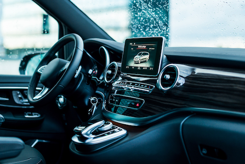 Mercedes-Benz的車載系統將置入ChatGPT技術